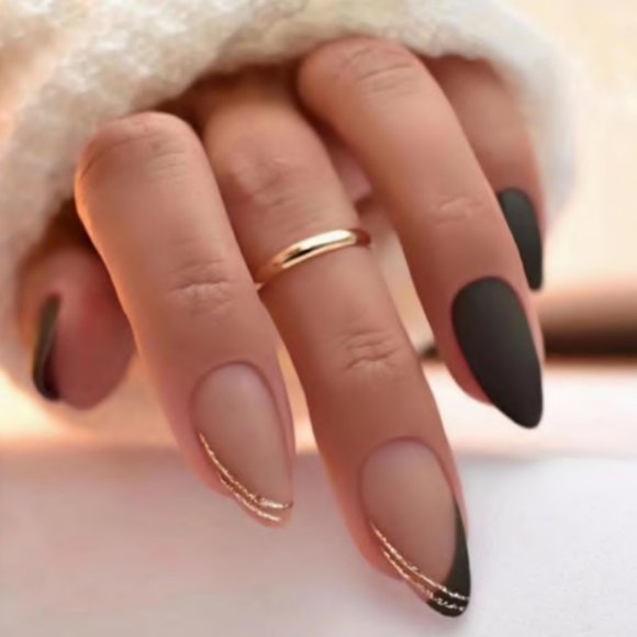 *BOGO* Almond Shape Black & Nude Press On Nails - Picture 1 of 5